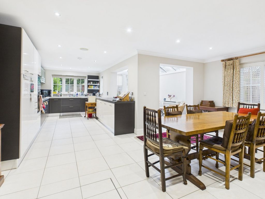 Property photo 2 of 14 Kitchen Dining