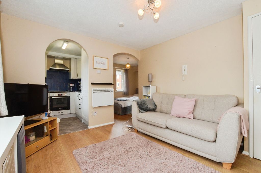 Property photo 2 of 12