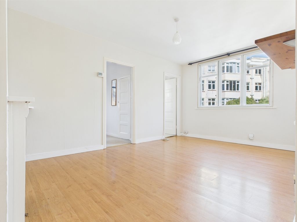 Property photo 2 of 19 Picture No. 18