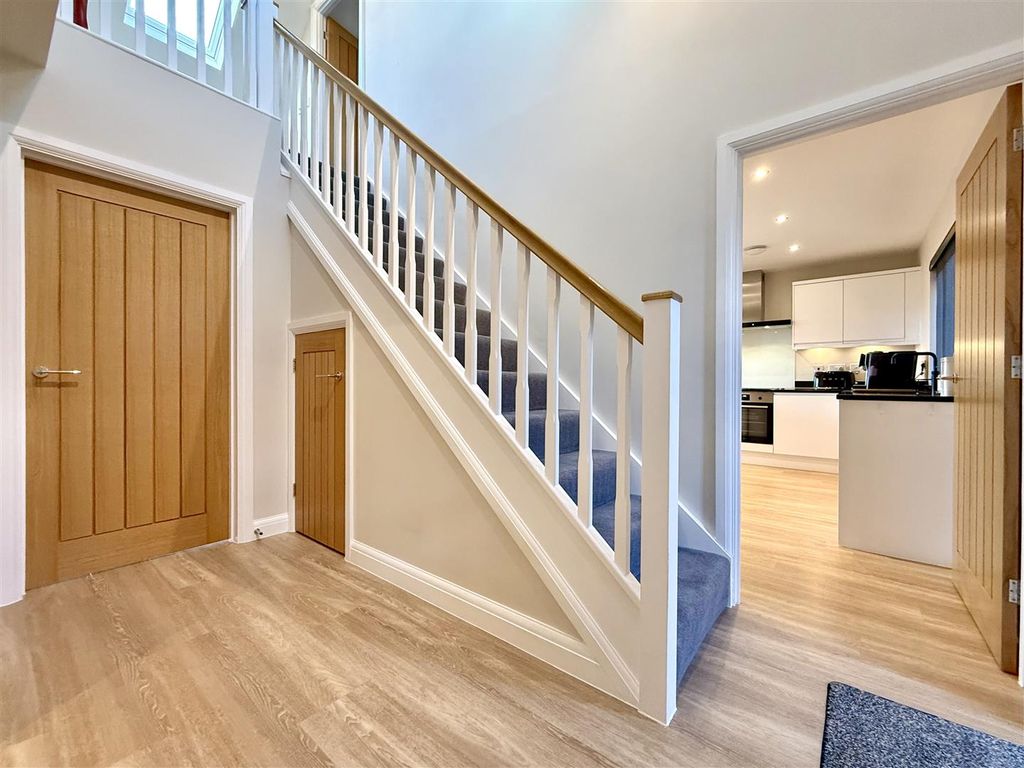 Property photo 2 of 30 2