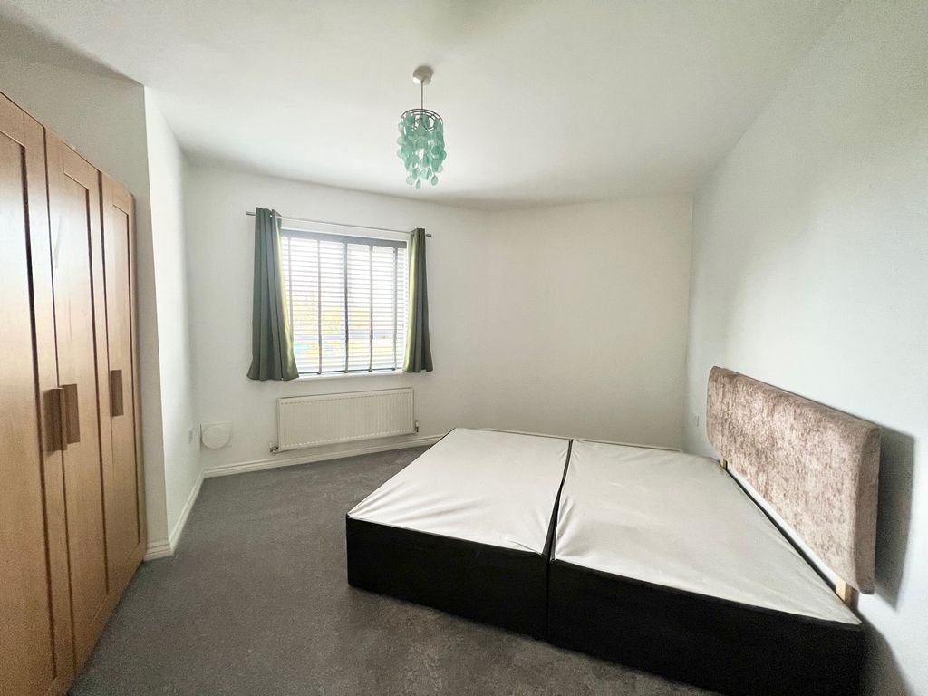 Property photo 3 of 5