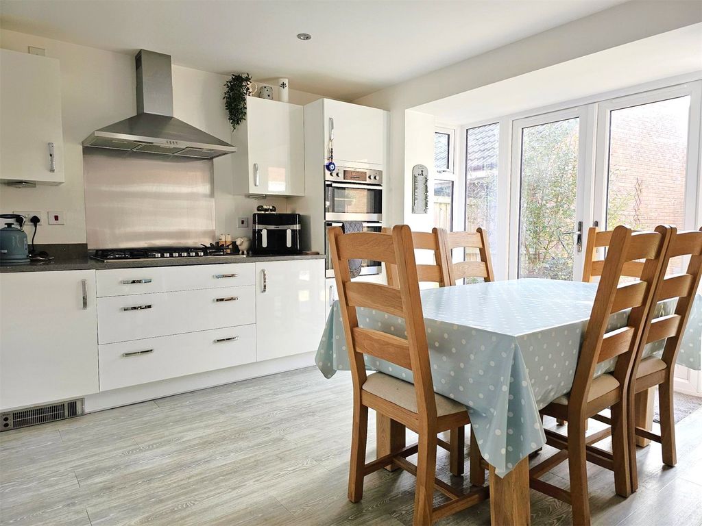 Property photo 3 of 24 Kitchen