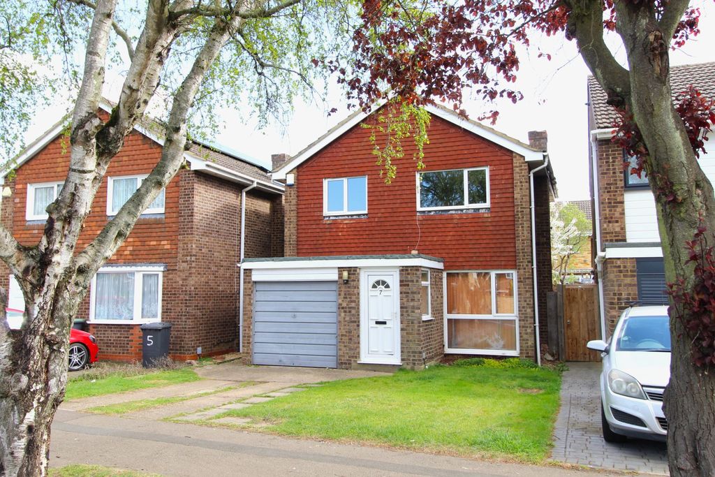 Property photo 1 of 9 Front