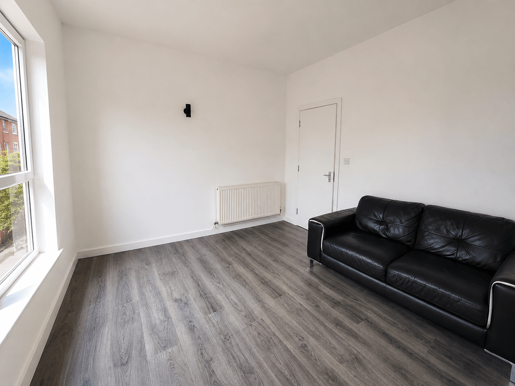 Property photo 3 of 16 Gallery