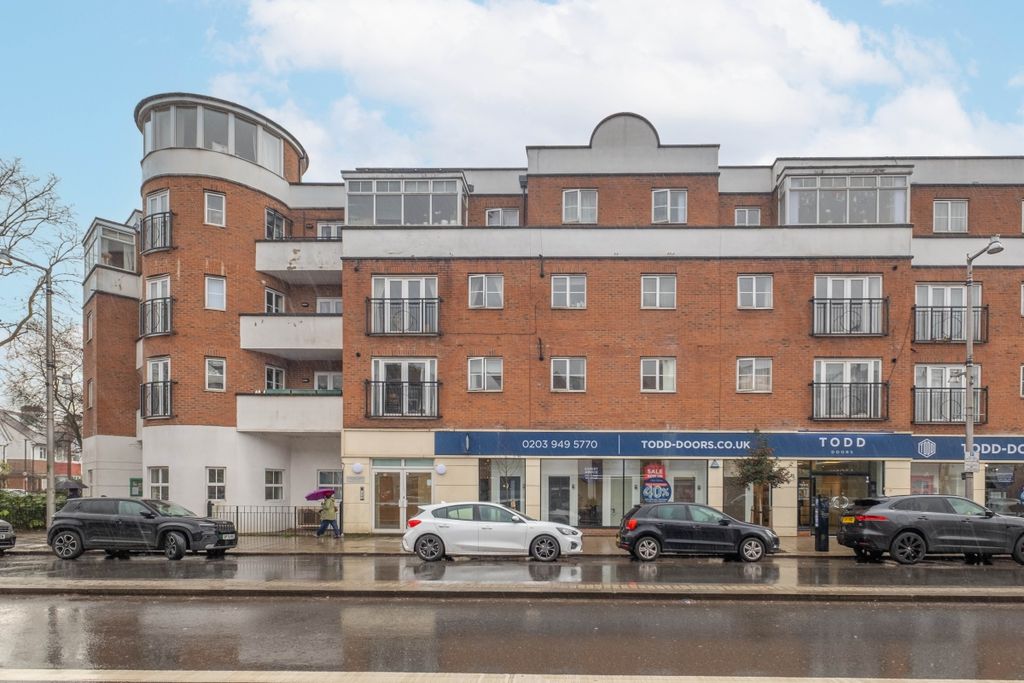 Property photo 1 of 7 External