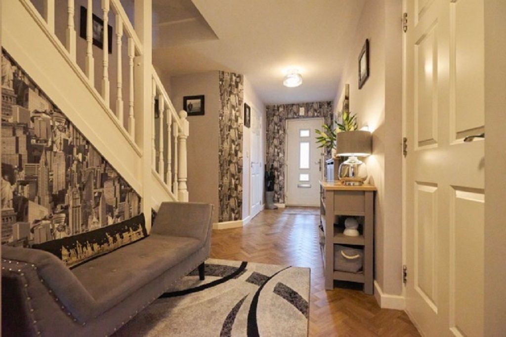 Property photo 2 of 31