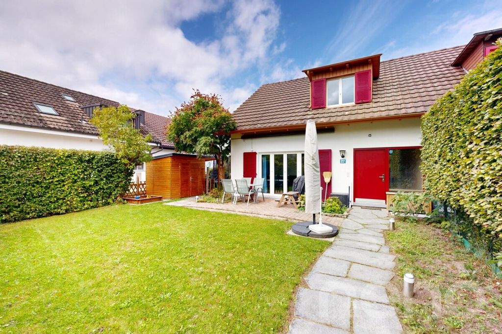 Property photo 1 of 12