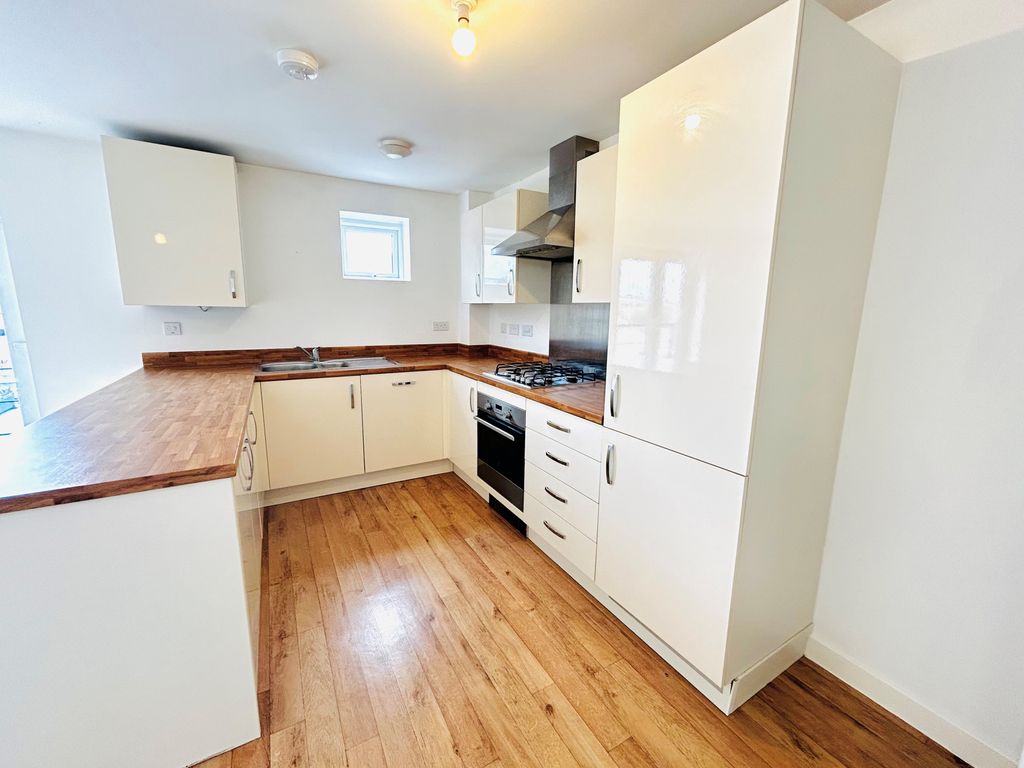 Property photo 2 of 5