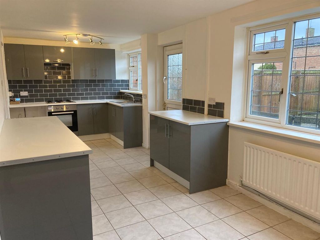 Property photo 3 of 12 Img_0562.Jpeg