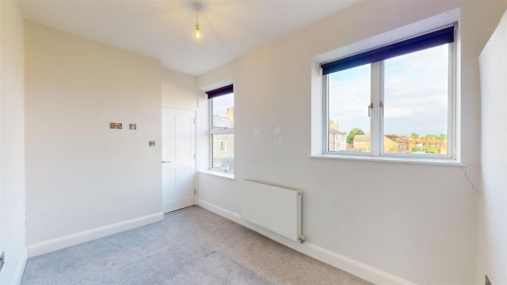 Property photo 3 of 11 Flat-6-Brownlow-Quay-05162024_203034.Jpg