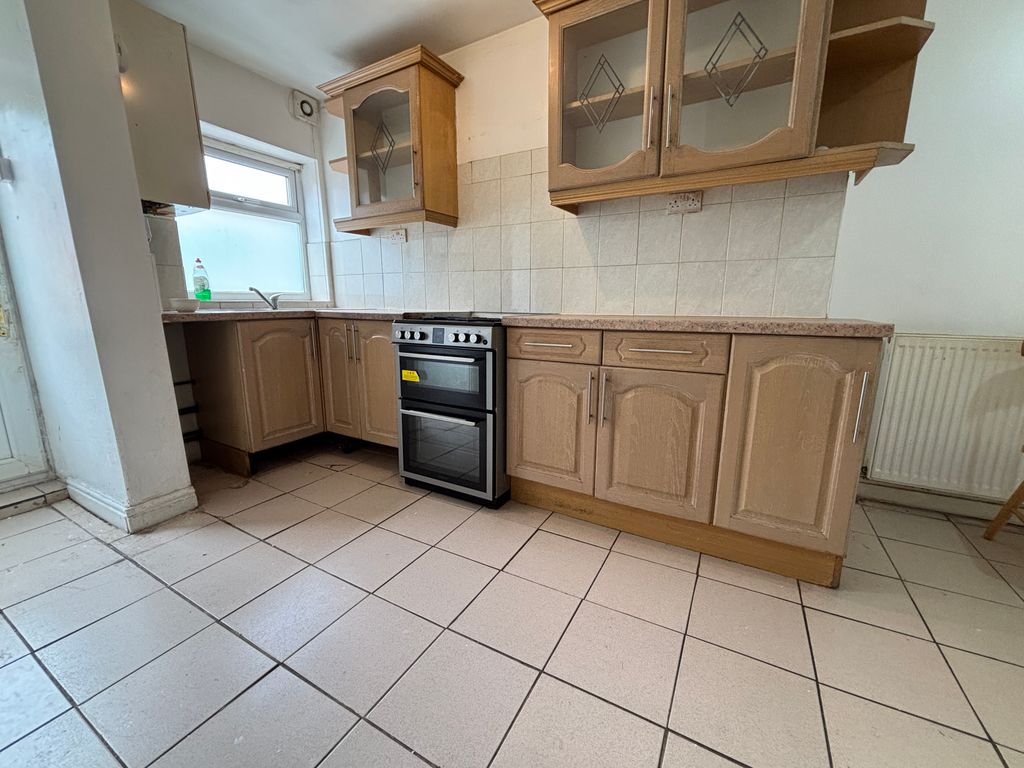 Property photo 2 of 18 Image