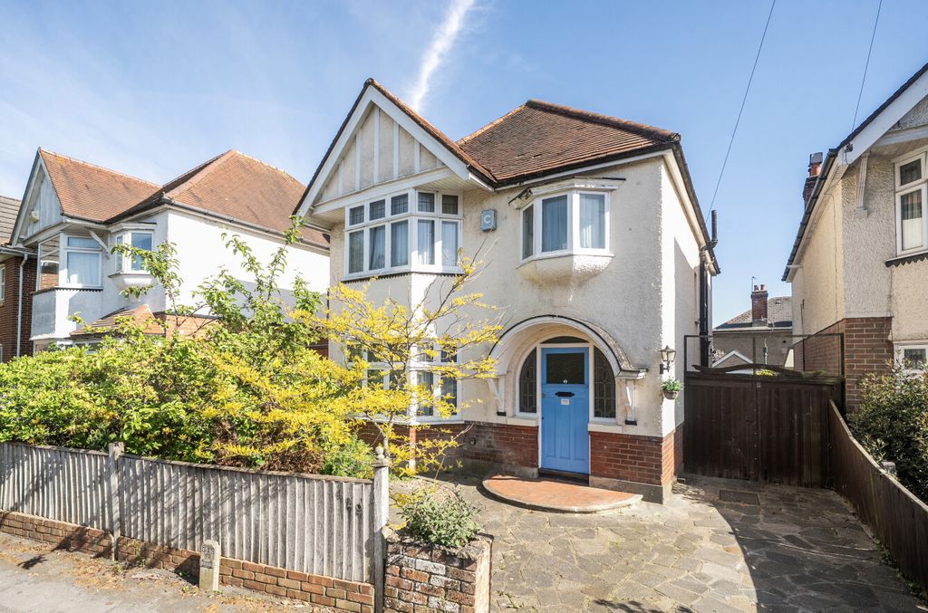 Property photo 1 of 14 1453167-3-69F2529...