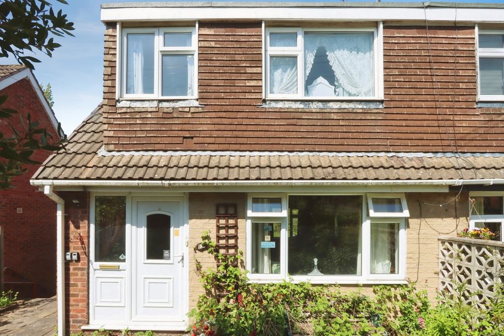 Property photo 1 of 14 Front
