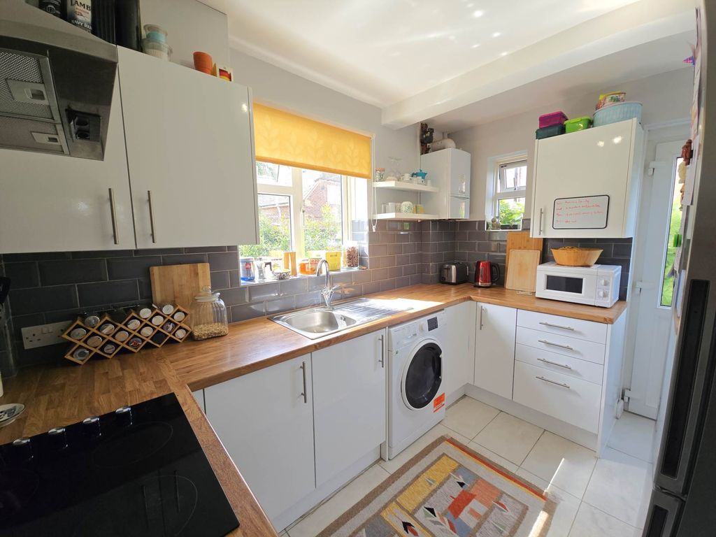 Property photo 3 of 13