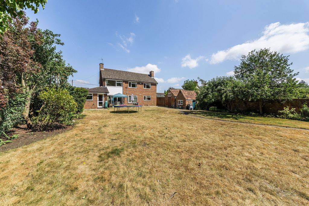 Property photo 2 of 22