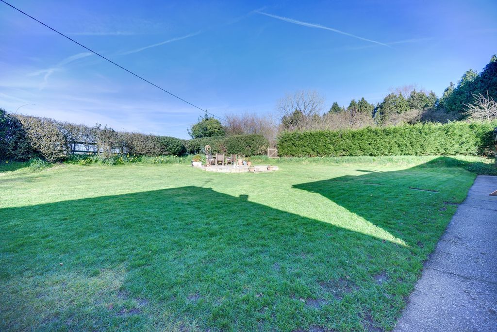 Property photo 3 of 24