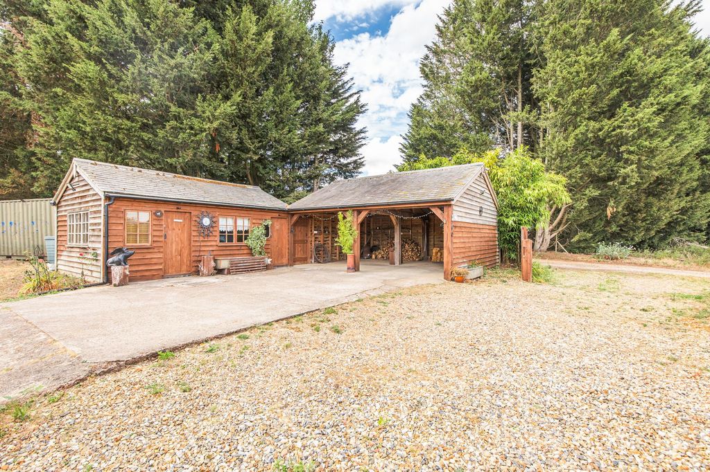 Property photo 3 of 19