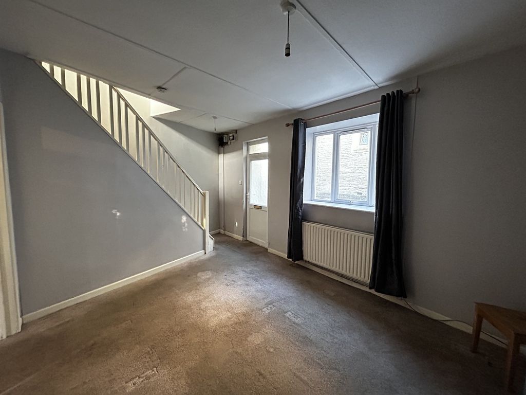 Property photo 2 of 12 Living Room