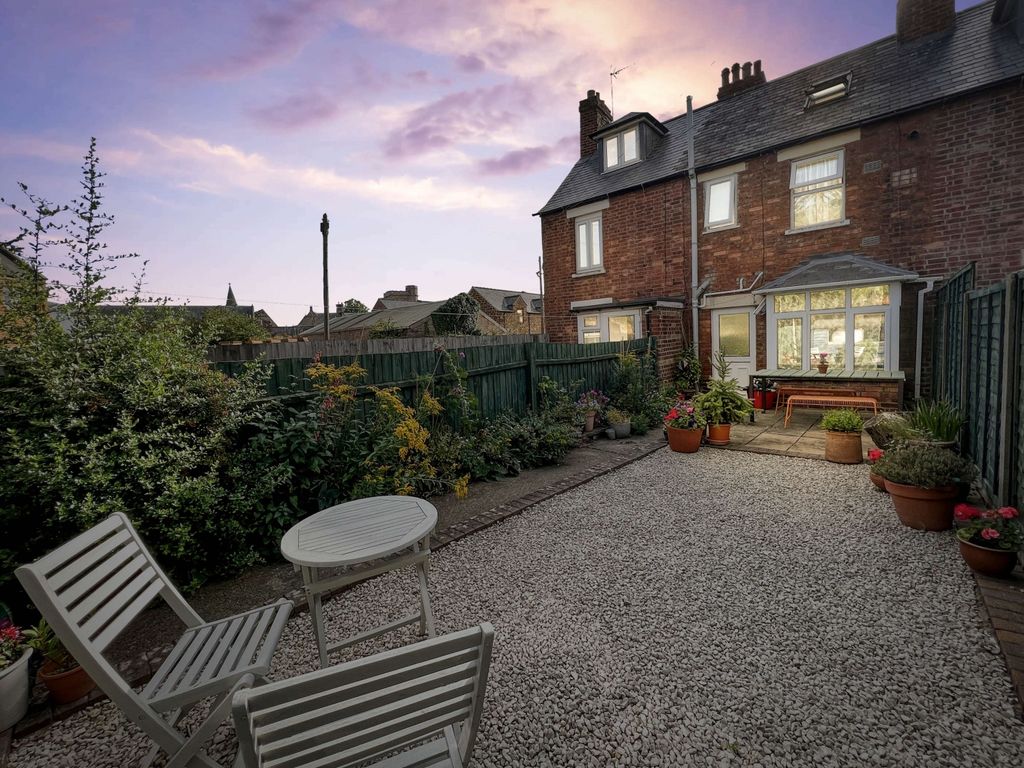 Property photo 1 of 12 Deans Edit