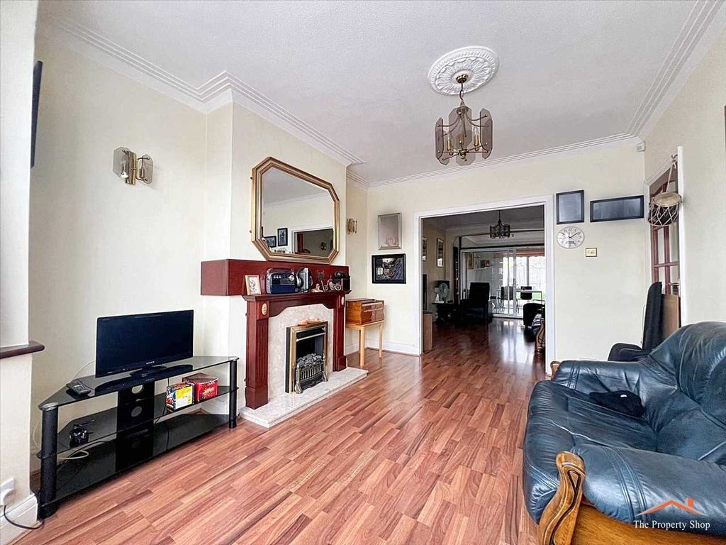 Property photo 2 of 16