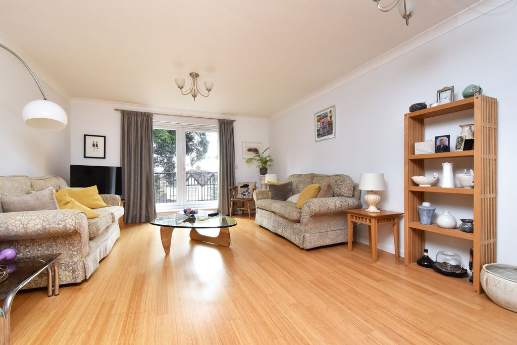 Property photo 3 of 17