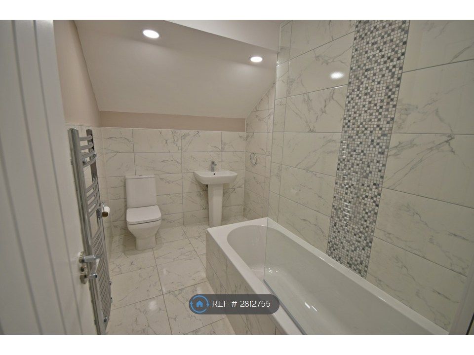 Property photo 3 of 13 Bathroom