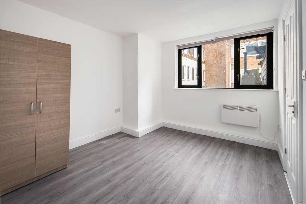 Additional image 7 of 5 bed flat to rentSharers Welcome IG1