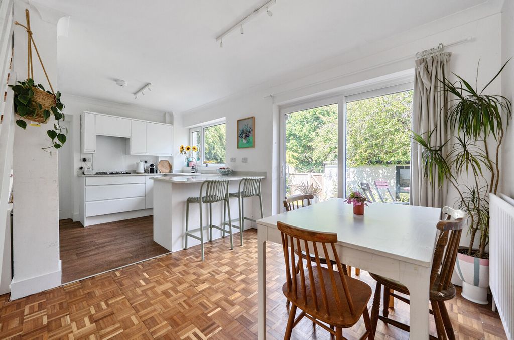 Property photo 2 of 13 1310338-13-686d22...