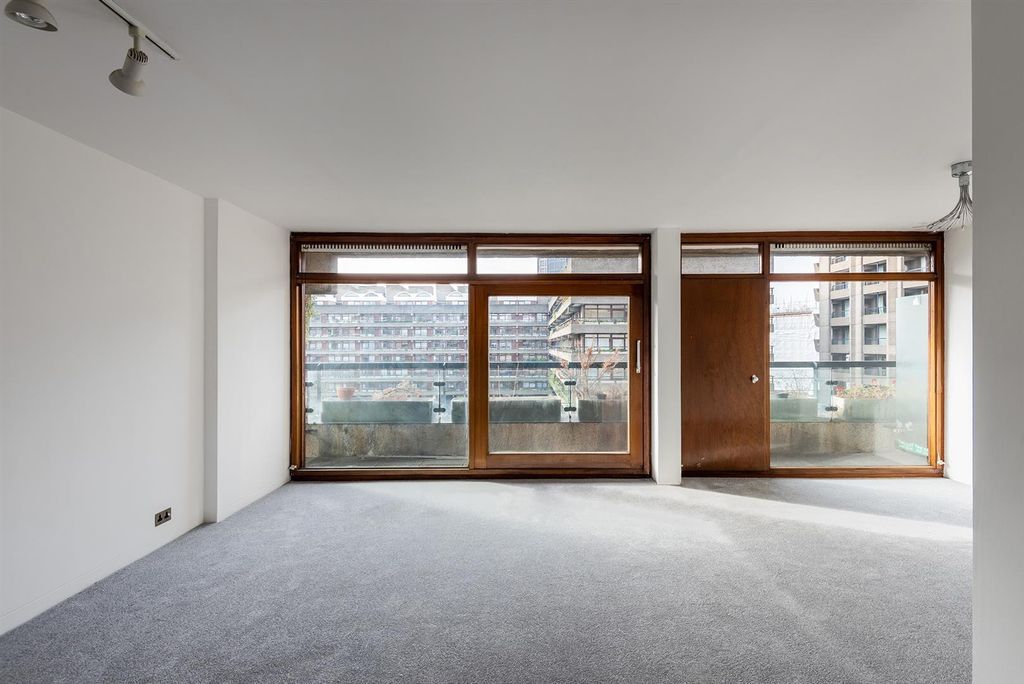 Property photo 3 of 14 Zje4Wxpiqueqnqoyv5401A.Jpg