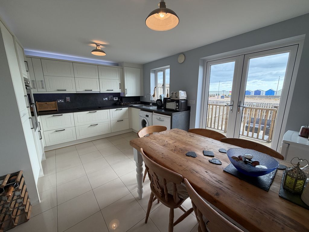 Property photo 2 of 27 Image00036