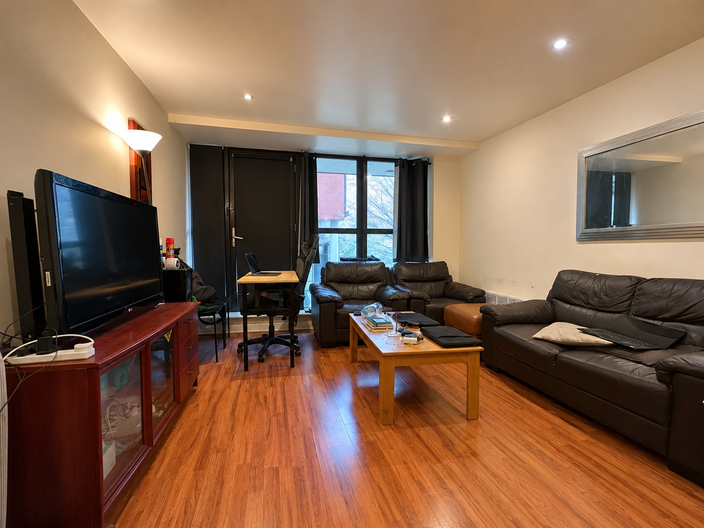 Property photo 2 of 6