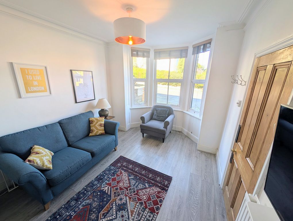 Property photo 3 of 40