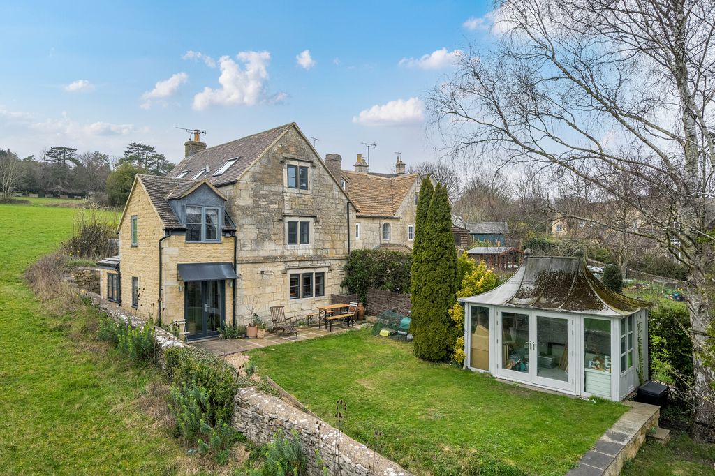 Property photo 1 of 25 Front - Elevated