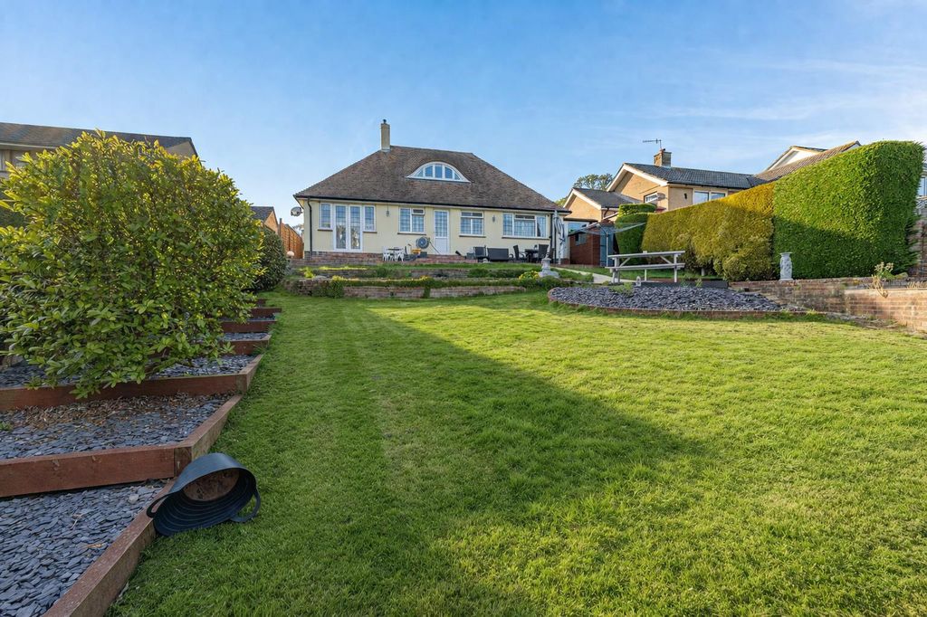 Property photo 2 of 33 8c537Eda-Af5F-4342-952E-92F043455495.Png