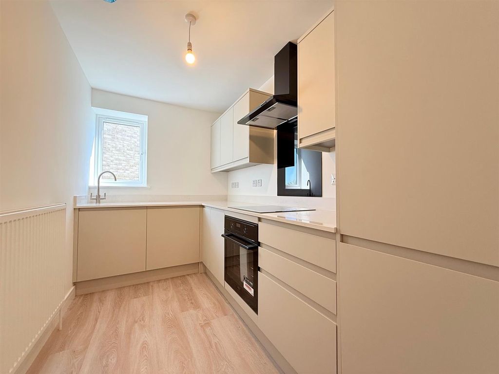 Property photo 2 of 30 Kitchen