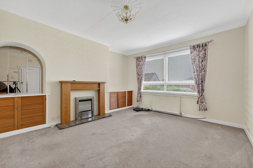 Property photo 2 of 23