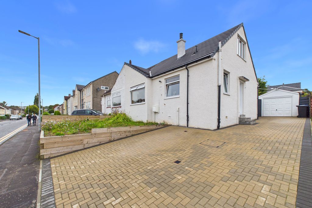Property photo 1 of 45 Cam05526G0-Pr0204-Still042