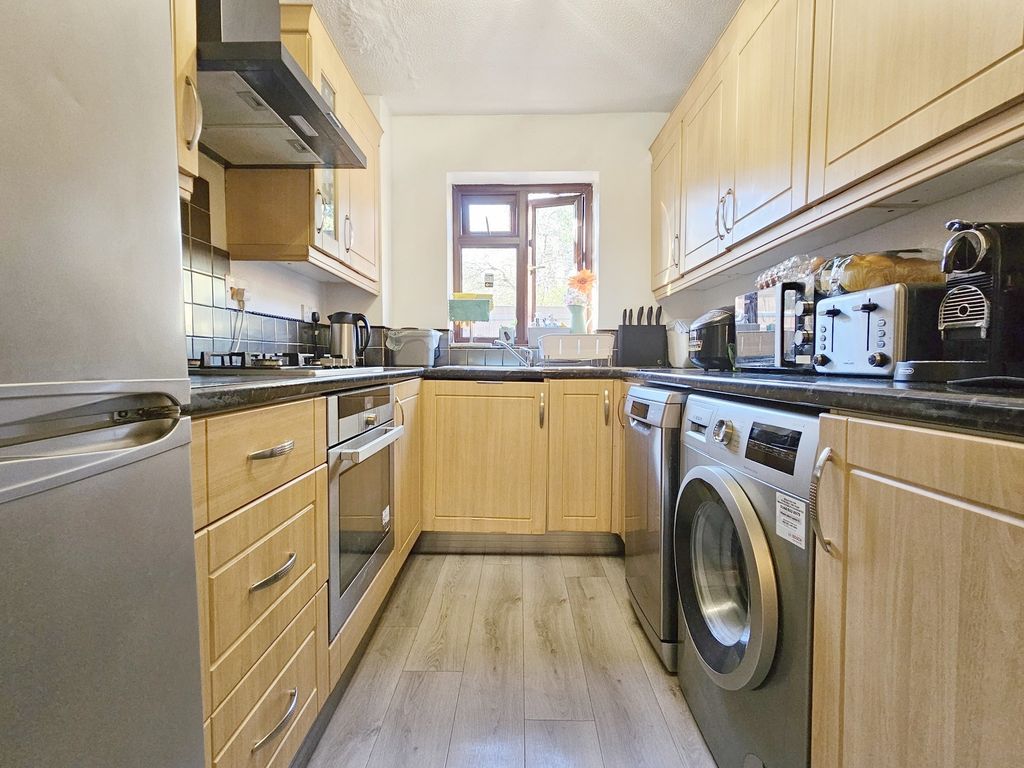 Property photo 3 of 16