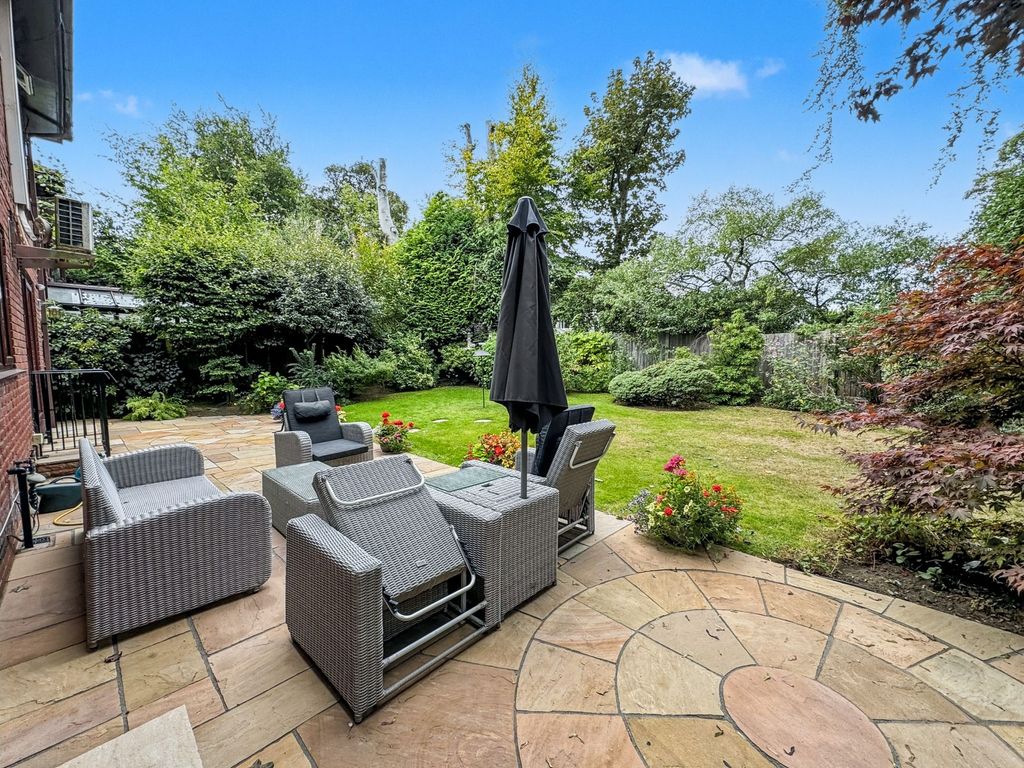 Property photo 3 of 44