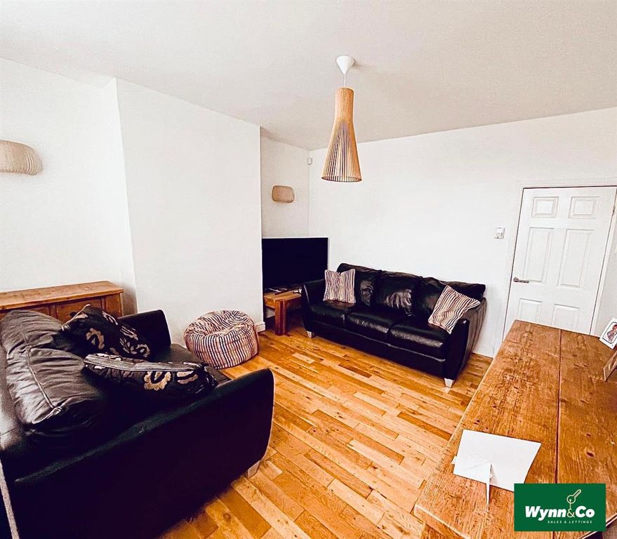 Property photo 3 of 11 Living Room.Jpg