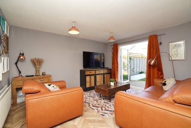 Property photo 2 of 17 Picture No. 21