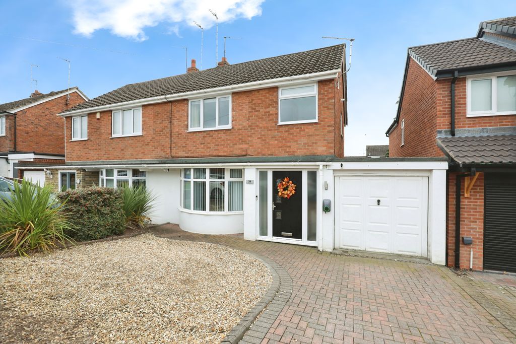 Property photo 2 of 27