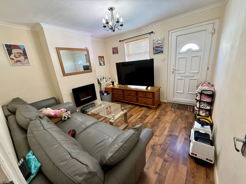 Property photo 2 of 10