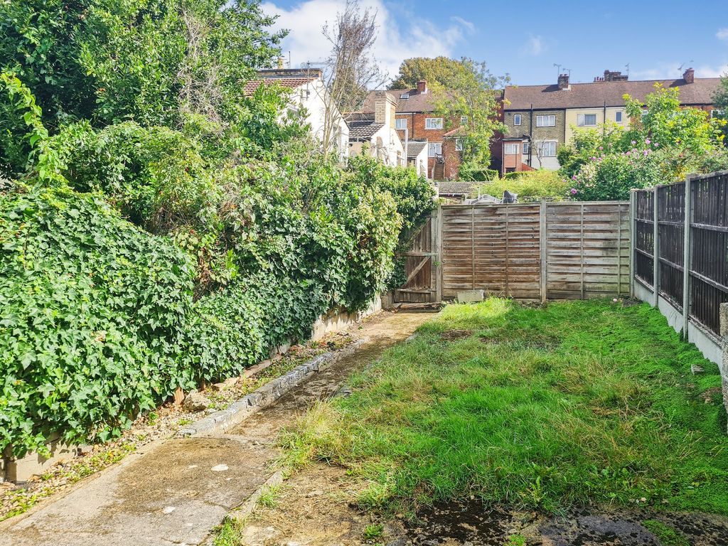 Property photo 2 of 22