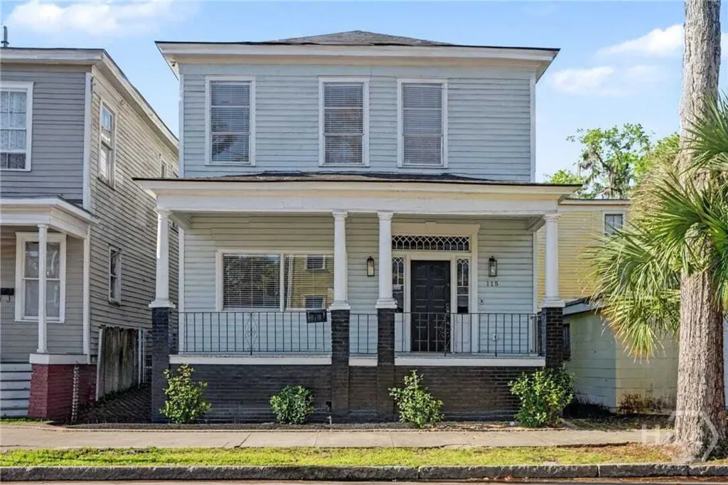 Property photo 1 of 24
