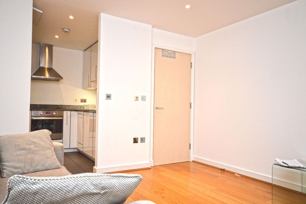 Property photo 2 of 9 Gallery