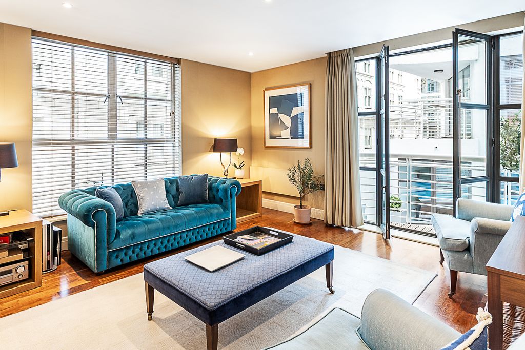 Property photo 2 of 28