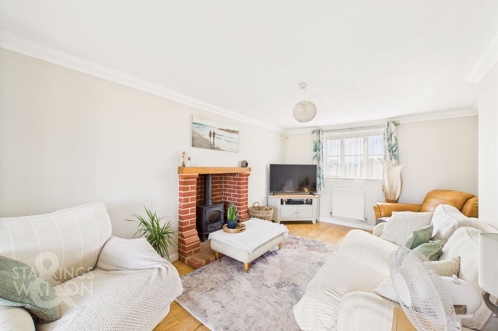 Property photo 3 of 33