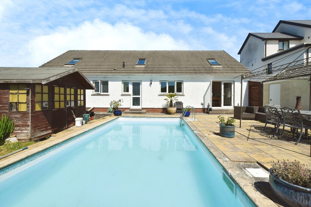 Property photo 1 of 16 Photo