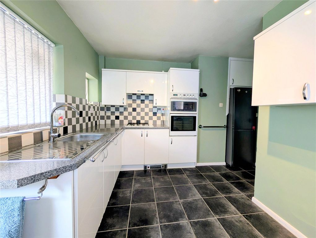 Property photo 3 of 15 Picture No. 06